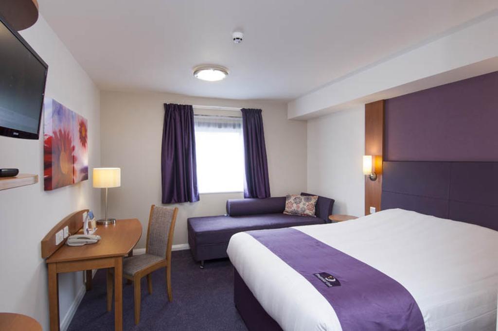 Premier Inn Cannock South Room photo