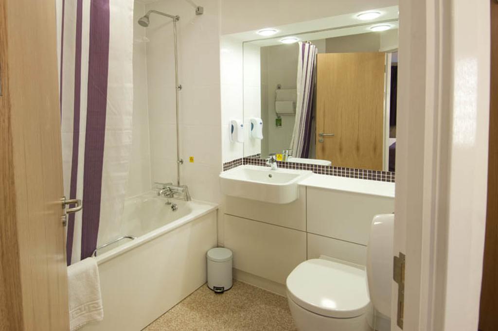 Premier Inn Cannock South Room photo